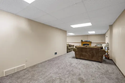 1693 265th Earlville IA 52041
