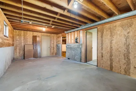 1693 265th Earlville IA 52041