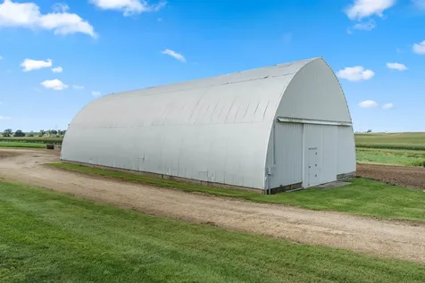 1693 265th Earlville IA 52041