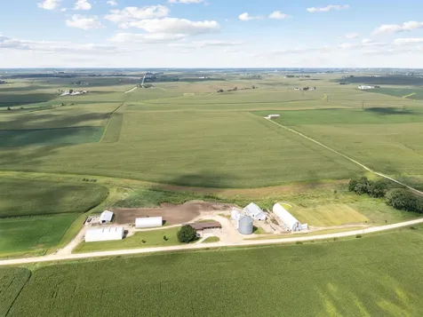 1693 265th Earlville IA 52041
