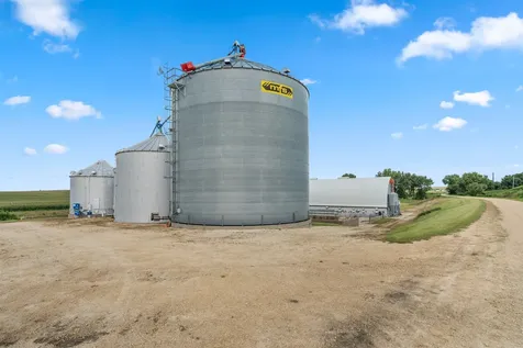 1693 265th Earlville IA 52041