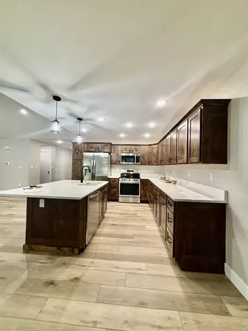 605 3rd Delhi IA 52223