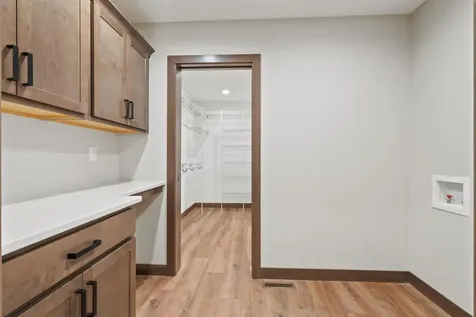 607 Charles Delhi IA 52223