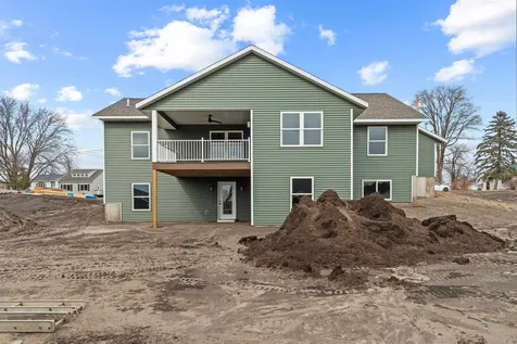 607 Charles Delhi IA 52223