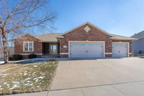 2266 Antler Ridge Dubuque IA 52002-0000