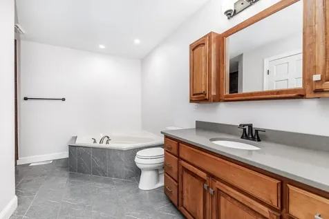 2266 Antler Ridge Dubuque IA 52002-0000