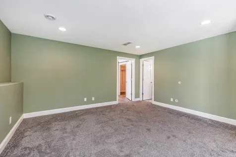 2266 Antler Ridge Dubuque IA 52002-0000