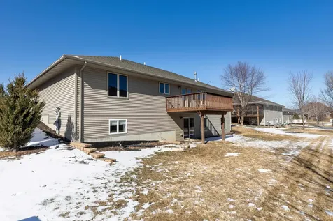 2266 Antler Ridge Dubuque IA 52002-0000