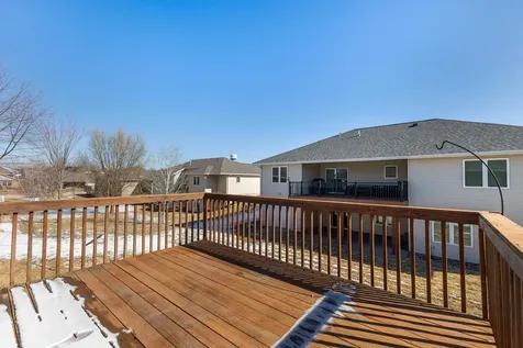2266 Antler Ridge Dubuque IA 52002-0000