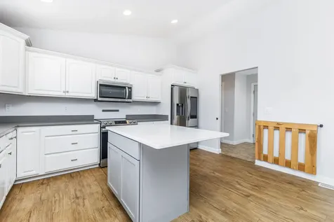 2266 Antler Ridge Dubuque IA 52002-0000