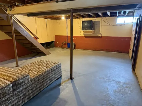 401 Anderson Manchester IA 52057
