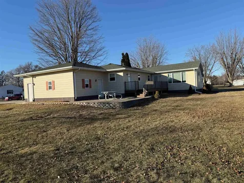 401 Anderson Manchester IA 52057