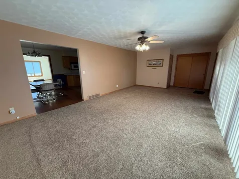 401 Anderson Manchester IA 52057