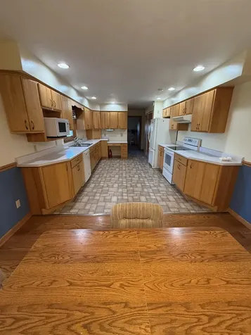 401 Anderson Manchester IA 52057