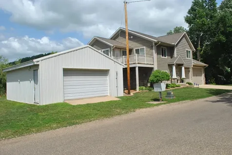 405 Timberlane Guttenberg IA 52052