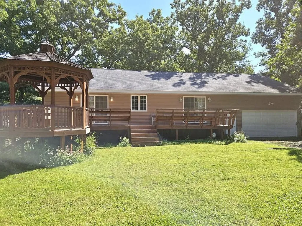428 Hickory Guttenberg IA 52052