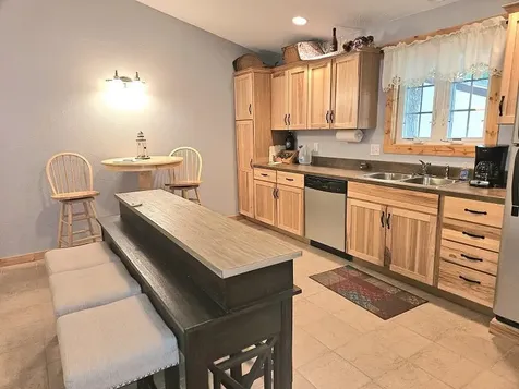 428 Hickory Guttenberg IA 52052