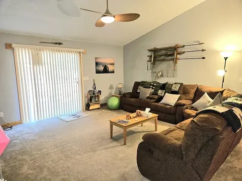 428 Hickory Guttenberg IA 52052