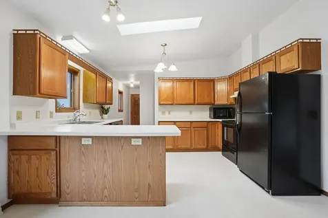 672 9th Street NW Dyersville IA 52040