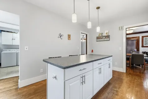 717 2nd Avenue SE Dyersville IA 52040