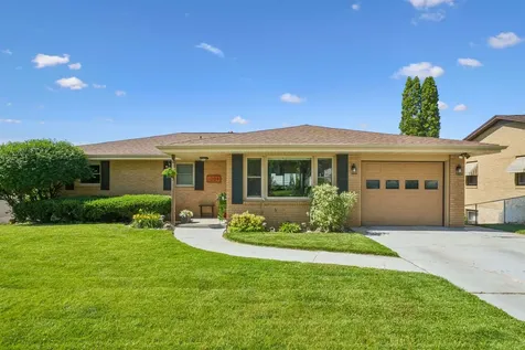 1209 Madera Dubuque IA 52001