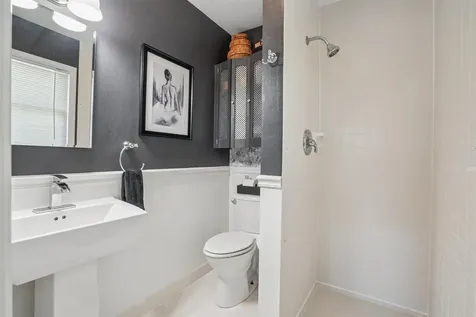 1209 Madera Dubuque IA 52001