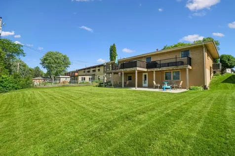 1209 Madera Dubuque IA 52001