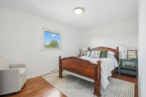1209 Madera Dubuque IA 52001