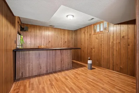 1645 Lori Dubuque IA 52001
