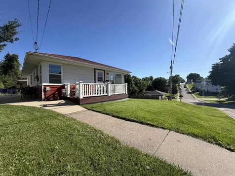 1205 Park Dubuque IA 52001