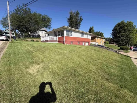 1205 Park Dubuque IA 52001