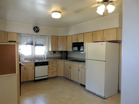 2025 W 3rd Dubuque IA 52001