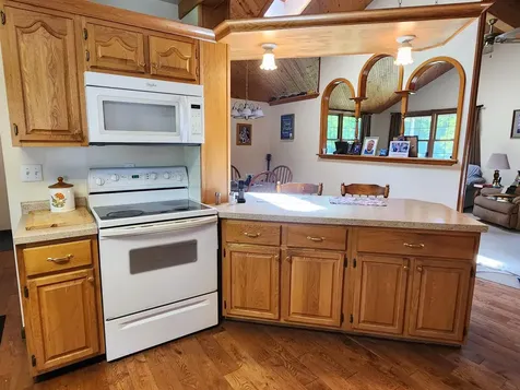 17280 Gardners Dubuque IA 52001