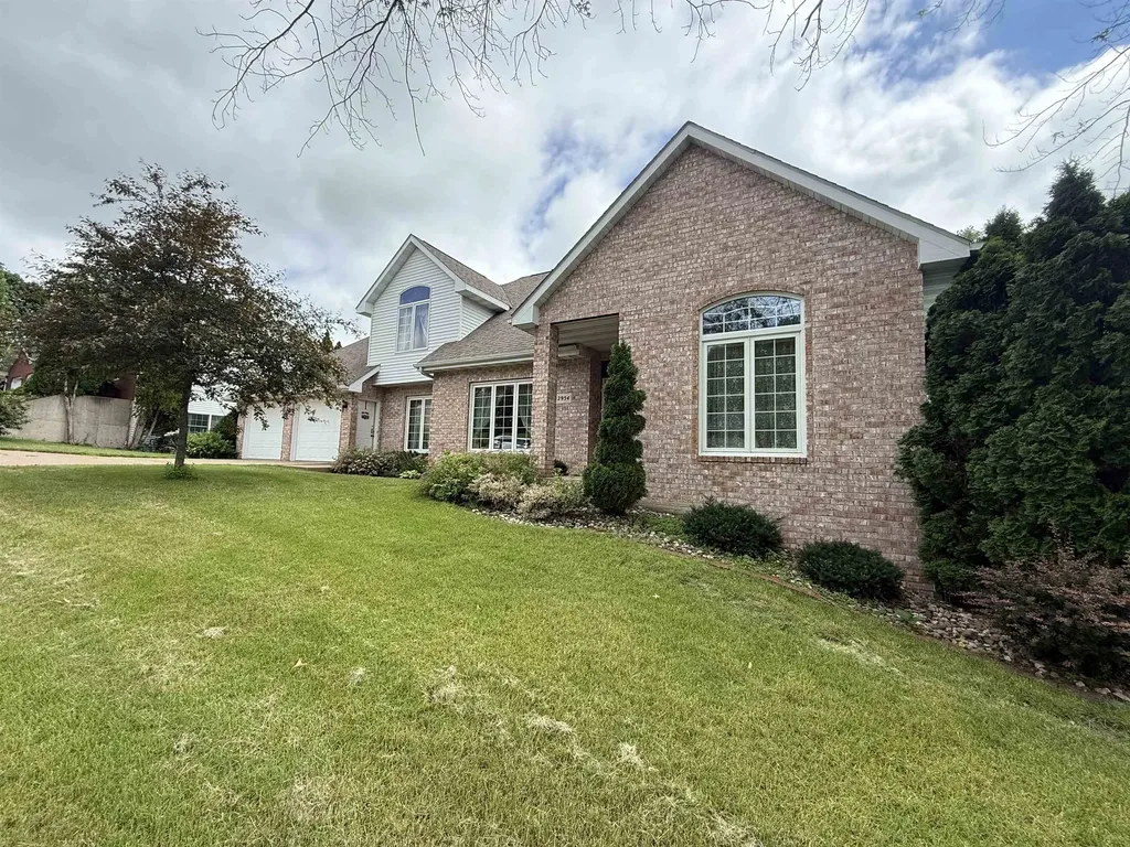 2954 Brandywine Park Dubuque IA 52001