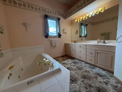 2954 Brandywine Park Dubuque IA 52001