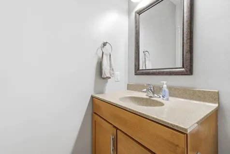 3380 Ashley Dubuque IA 52002