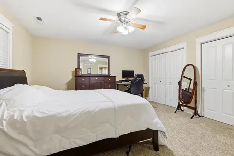 3380 Ashley Dubuque IA 52002