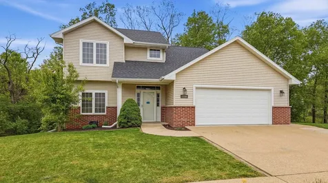 3380 Ashley Dubuque IA 52002