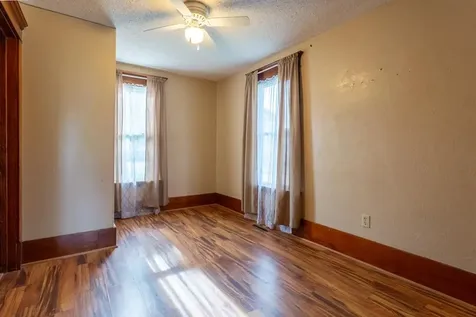 402 SW Buchanan Cascade IA 52033