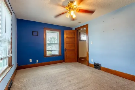 402 SW Buchanan Cascade IA 52033