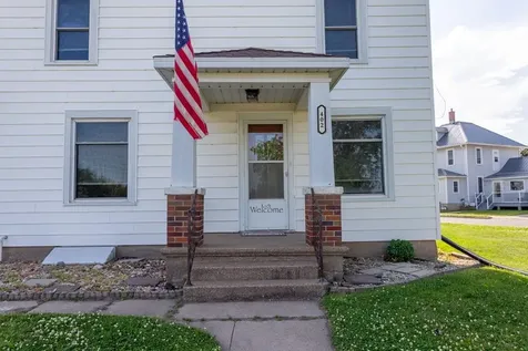 402 SW Buchanan Cascade IA 52033