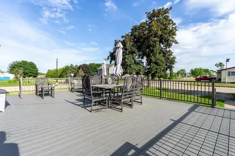 402 SW Buchanan Cascade IA 52033