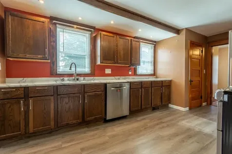 402 SW Buchanan Cascade IA 52033