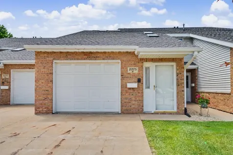 2275 Pasadena Drive #51 Dubuque IA 52001