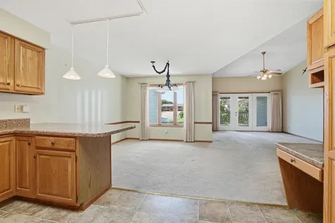 2275 Pasadena Drive #51 Dubuque IA 52001