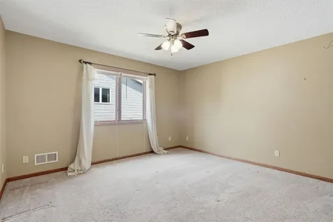 2275 Pasadena Drive #51 Dubuque IA 52001