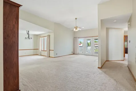 2275 Pasadena Drive #51 Dubuque IA 52001