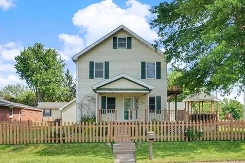 749 Edith Dubuque IA 52001
