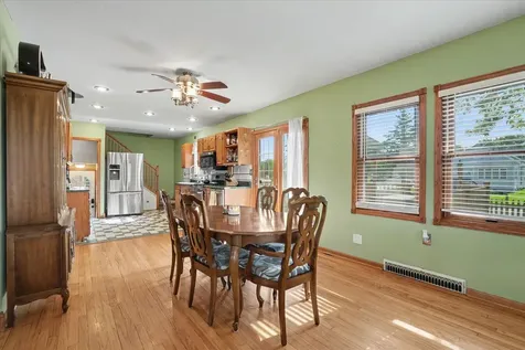 749 Edith Dubuque IA 52001