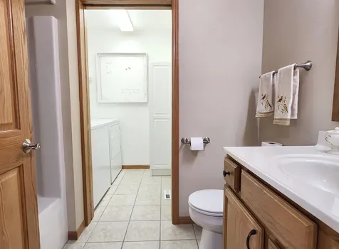 2855 Katrina Dubuque IA 52001